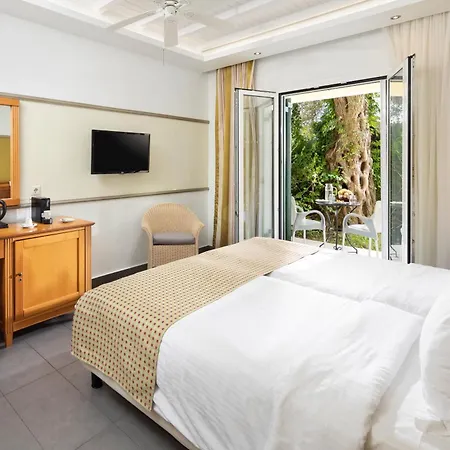 Sentido Apollo Palace מלון