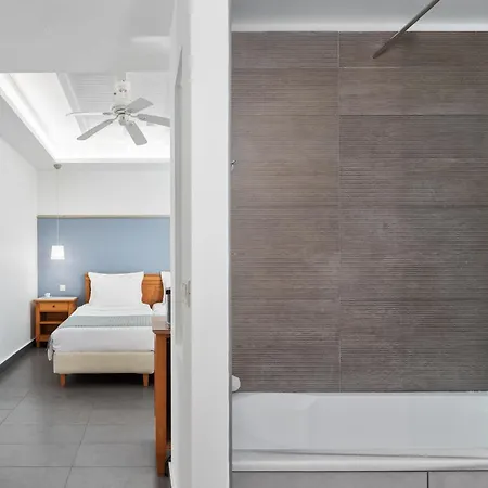 Sentido Apollo Palace מלון