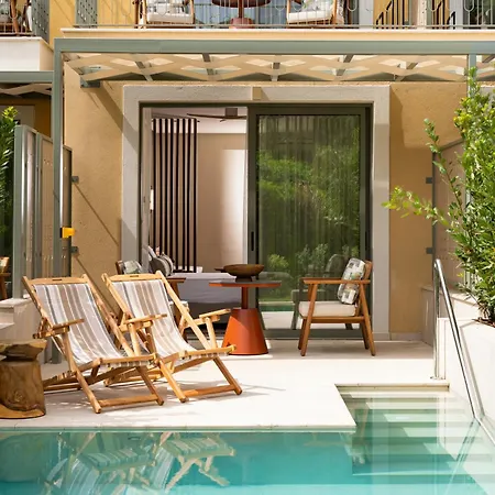 Sentido Apollo Palace Mesongí