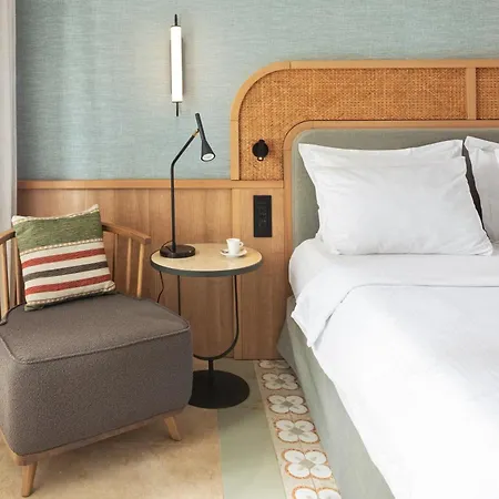 Sentido Apollo Palace فندق Mesongí